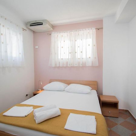 Villa Kameni Dvori Baška Voda Rum bild