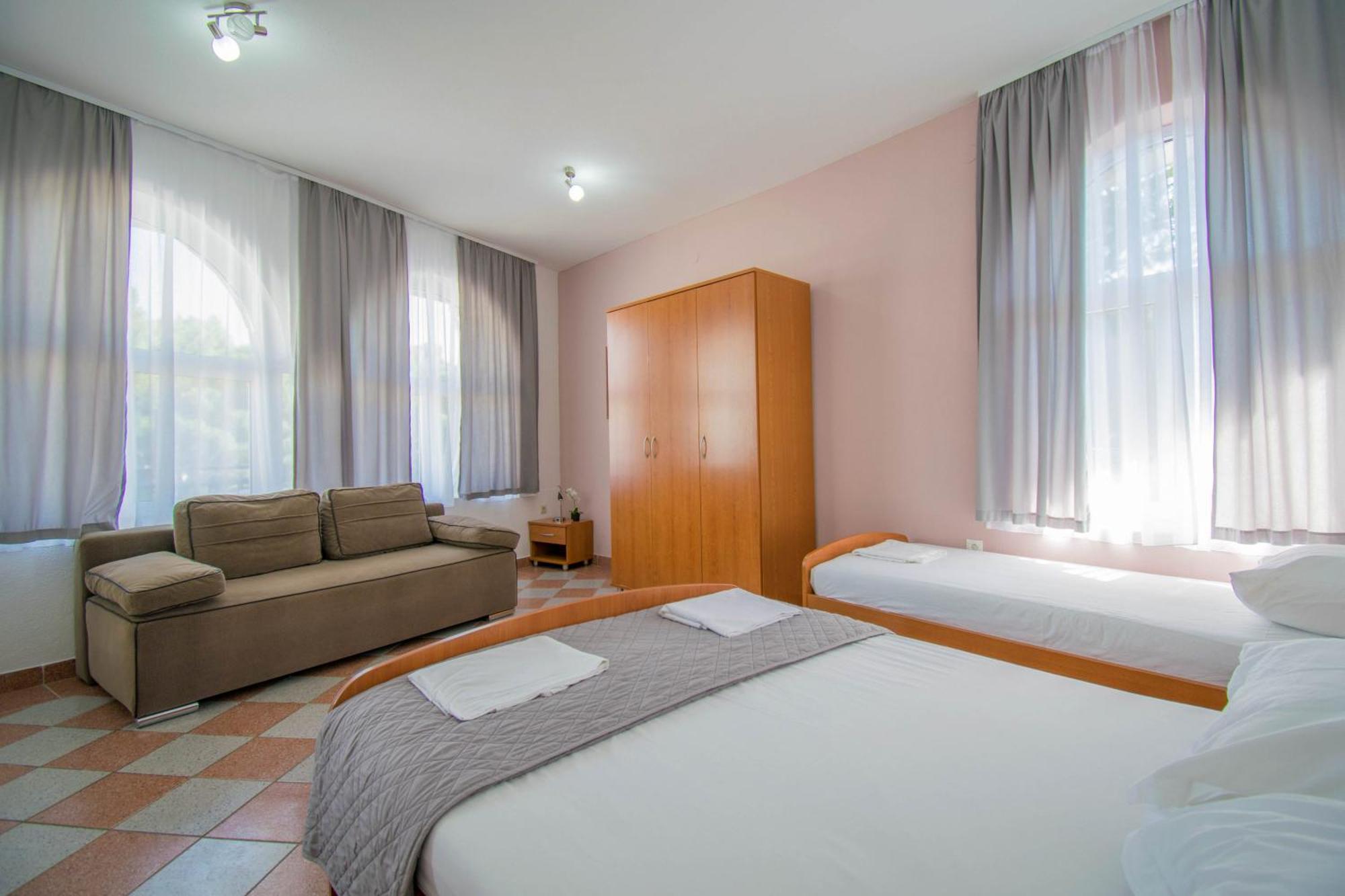 Villa Kameni Dvori Baška Voda Rum bild