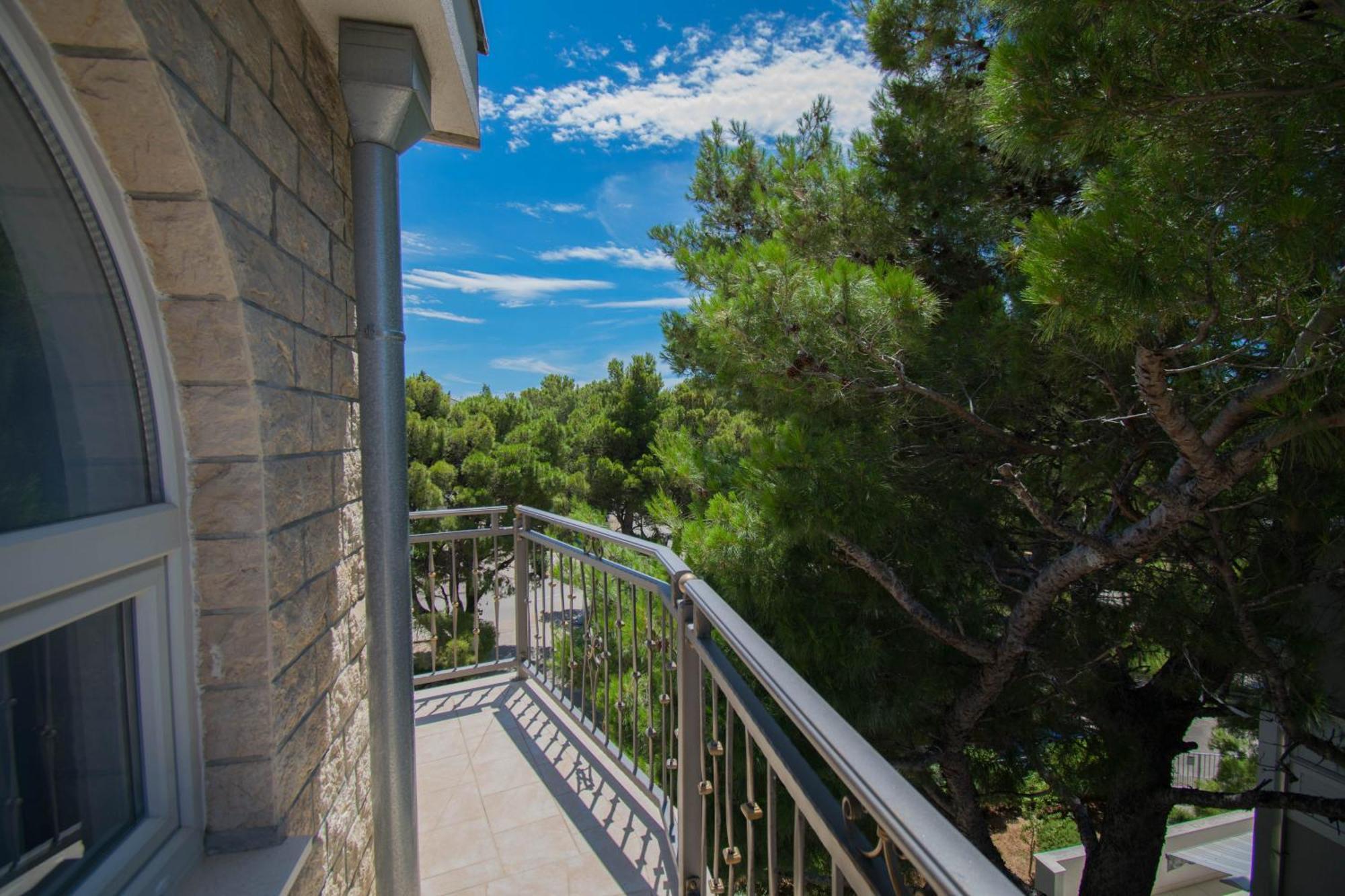 Villa Kameni Dvori Baška Voda Rum bild